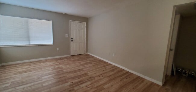 Building Photo - Renovated Apartment in Cocoa, FL (1 Bedroom)