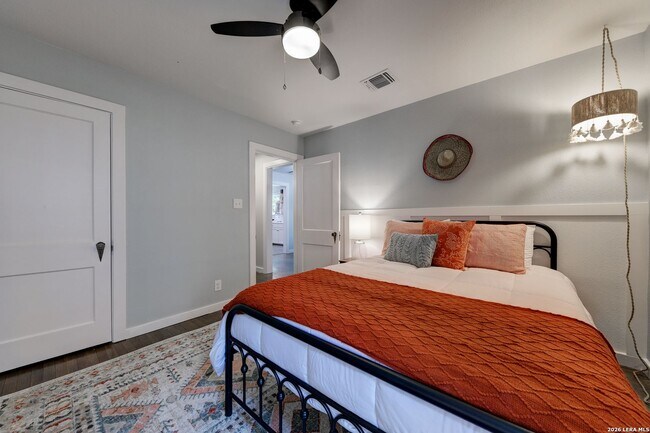 Building Photo - 406 McKinley Ave