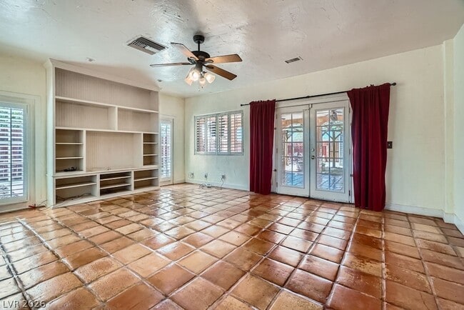 Building Photo - 536 Avenue L