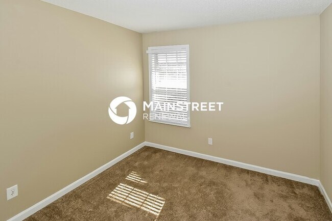 Building Photo - 3 Bedroom Pet-Friendly Home in Memphis, TN with Main Street Renewal