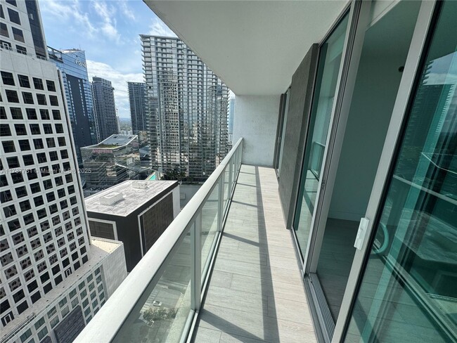 Building Photo - 500 Brickell Ave