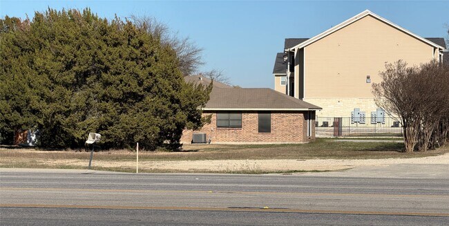 Building Photo - 1731 TX-46