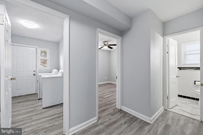 Building Photo - 4029 Grant St NE