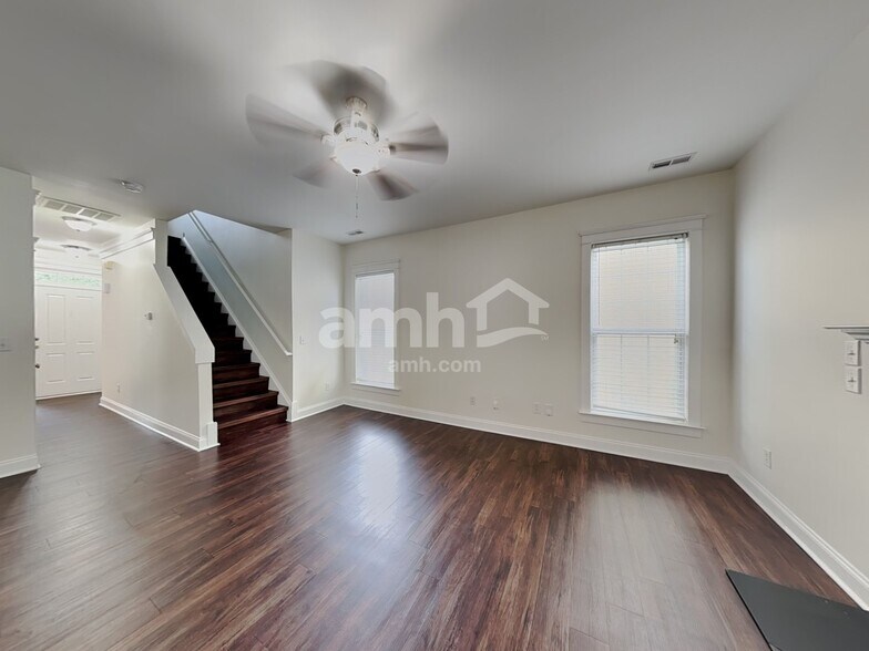 Building Photo - 13834 Carleen Way Dr