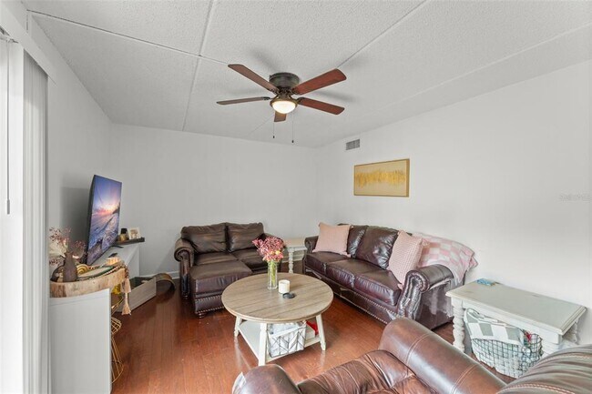 Building Photo - 225 Lewfield Cir