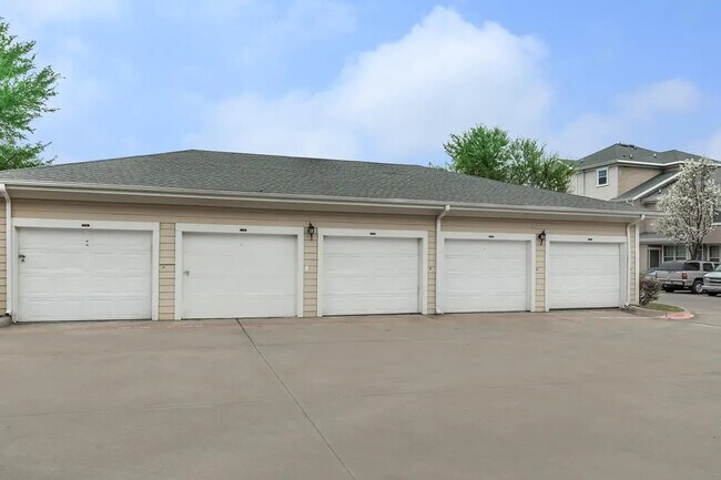 Building Photo - 4101 Delafield Ln