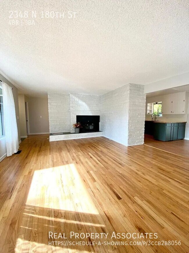 Building Photo - 2348 N 180th St