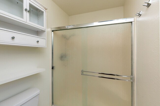 Building Photo - Single Story 3 Bed 2 Bath Home in Poway- Silverset Park