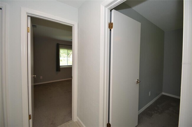 Building Photo - 14 Bolling Ln