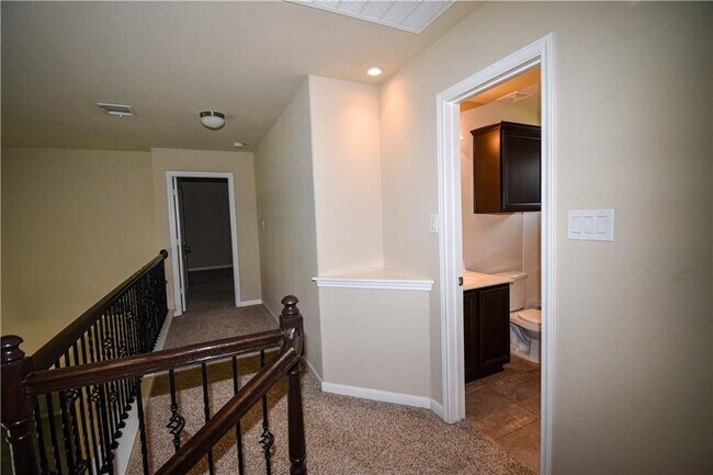 Building Photo - 8548 White Ibis Dr