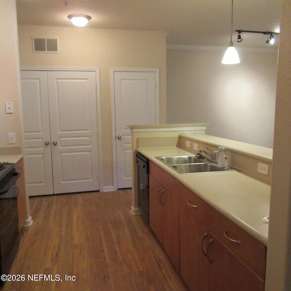 Building Photo - 8290 Gate Pkwy W