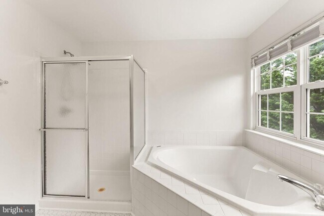 Building Photo - 43205 Cardston Pl