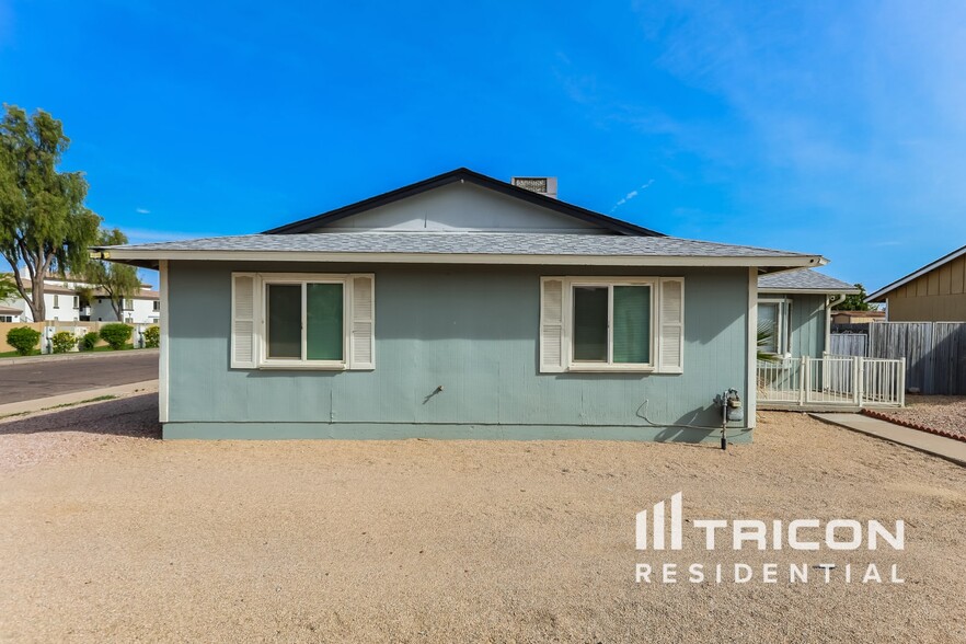 Primary Photo - 14033 N 49th Ave