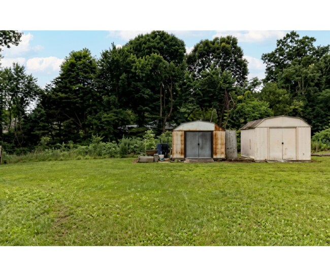 Building Photo - 3600 Bennett Rd