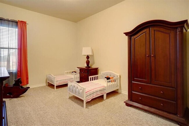 Building Photo - 4100 Comanche Dr