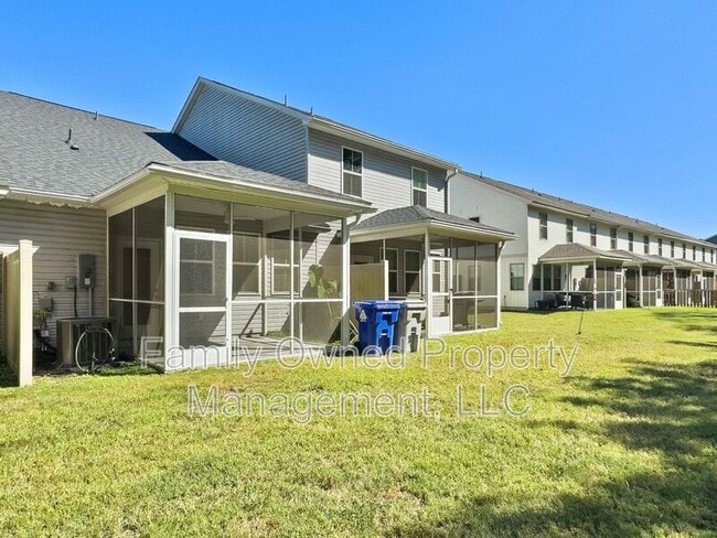 Building Photo - 7785 Park Gate Dr
