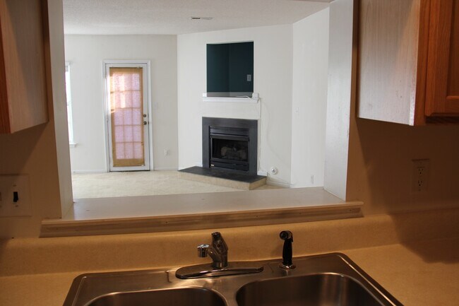 Building Photo - 148 River Walk Ct