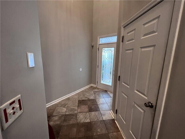 Building Photo - 4234 Windale Dr NW