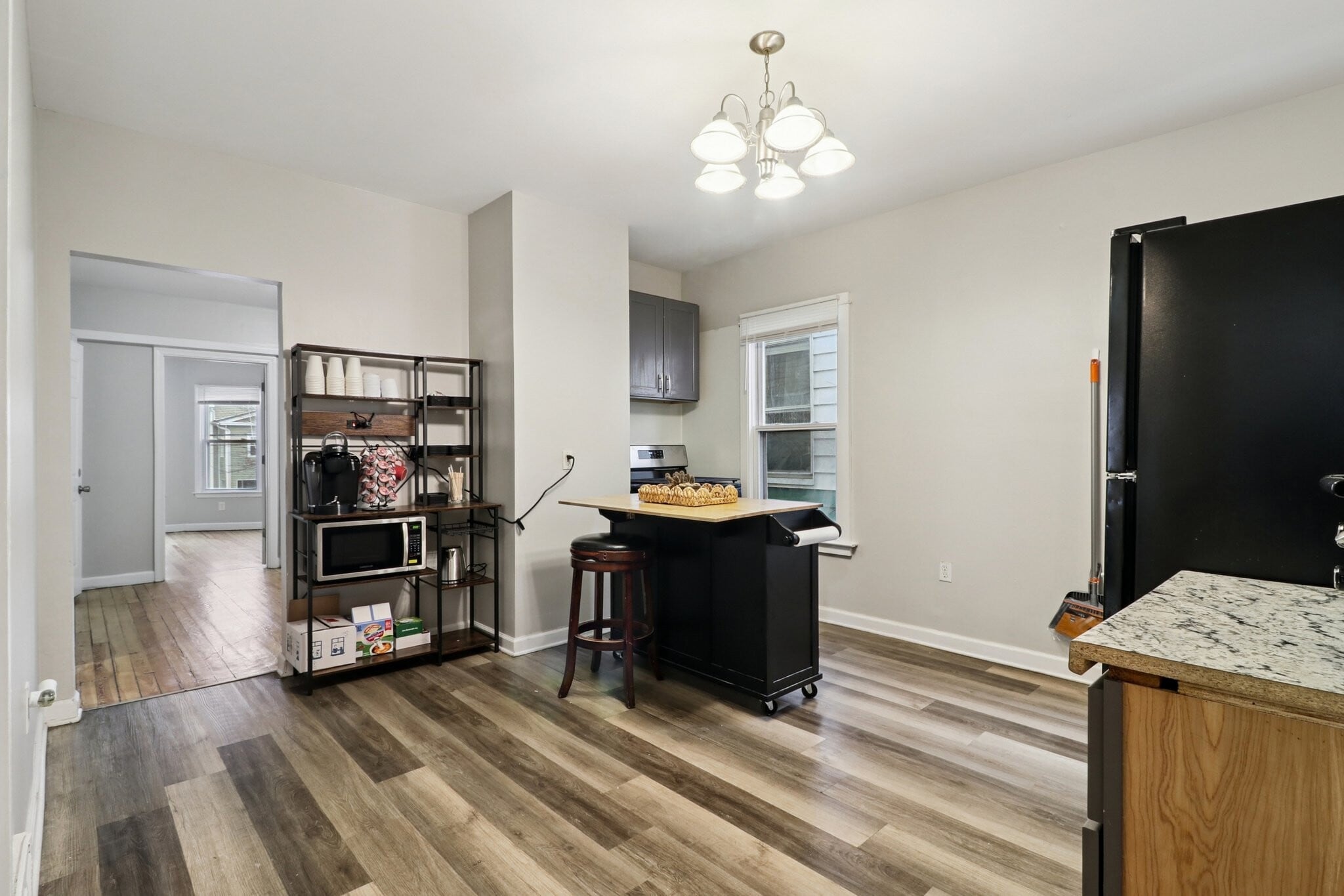 Breakfast nook - 136 Shelton Ave