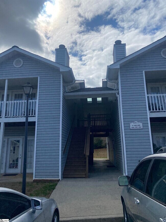 Primary Photo - 806 Pelham Square Way