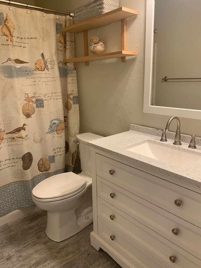 Building Photo - 541 Riverview Dr NW