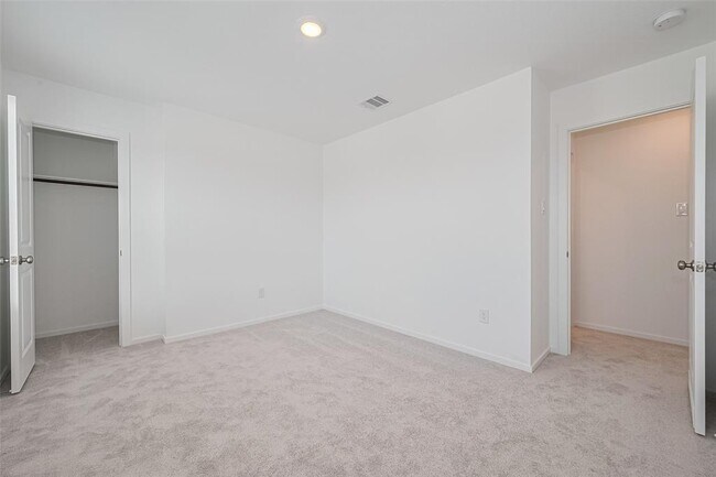 Building Photo - 26751 Prairie Smoke Ln
