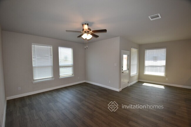 Building Photo - 2357 Briscoe Rnch Dr