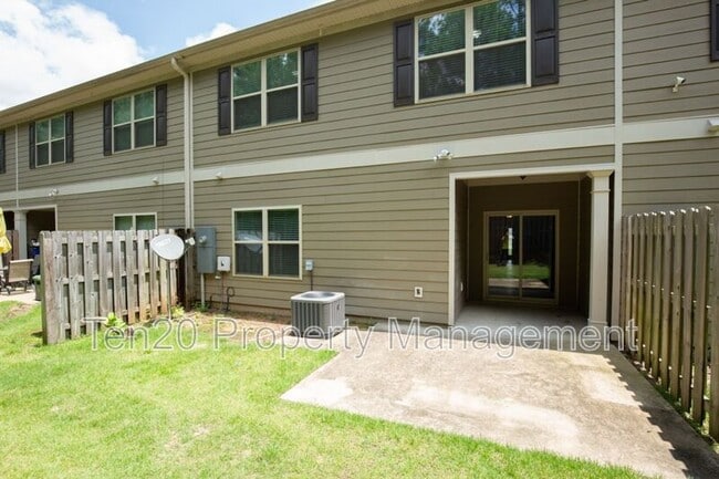 Building Photo - 6002 Townes Way