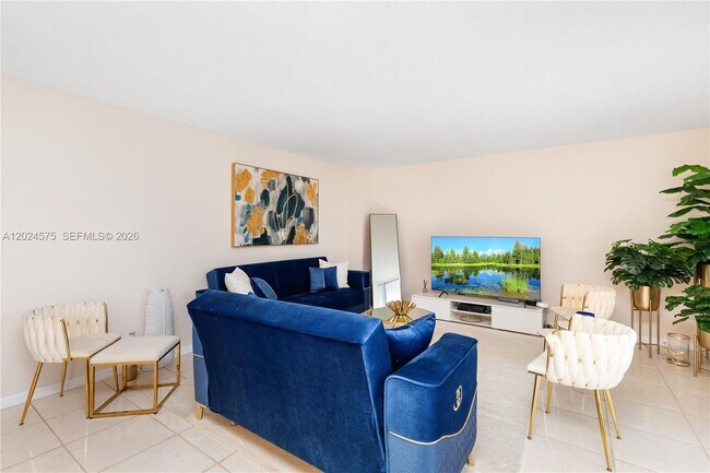 Building Photo - 2030 S Ocean Dr