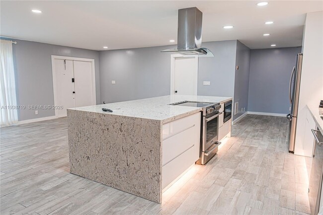 Building Photo - 8107 NW 74th Ave