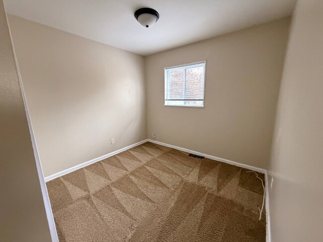 Building Photo - 3318 N 36th St