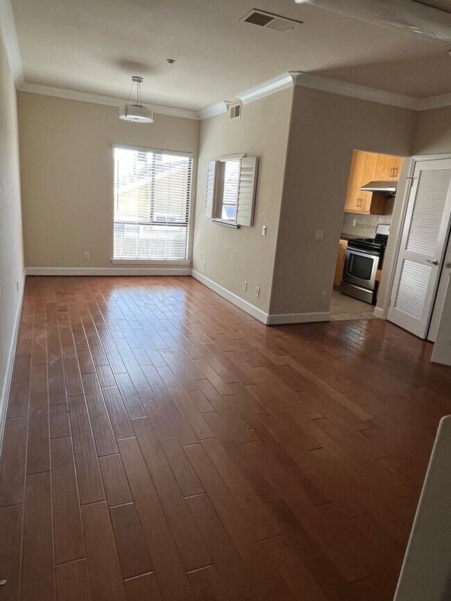 Building Photo - Spacious 2-Story Home with 2-Car Garage in San Gabriel