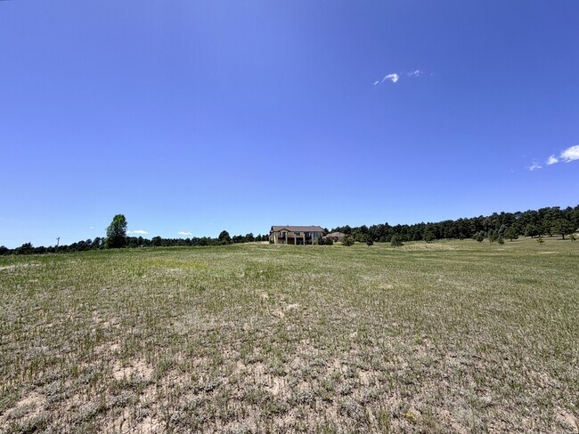Building Photo - 18515 Peaceful Pines