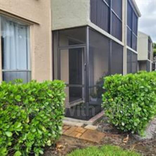 Building Photo - 7173 Orange Dr