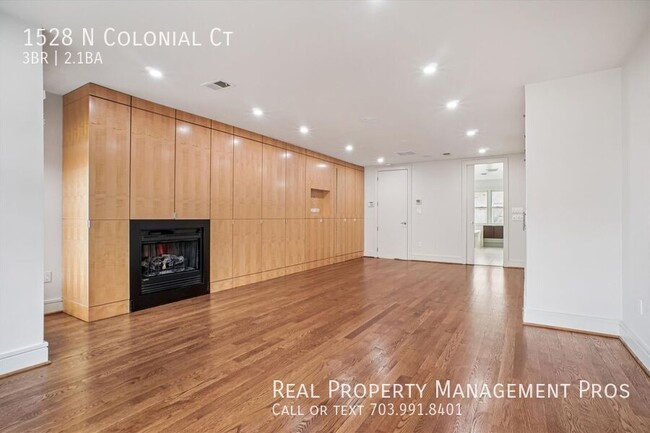 Building Photo - 1528 N Colonial Ct