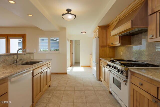 Building Photo - 505 Briarwood Terrace