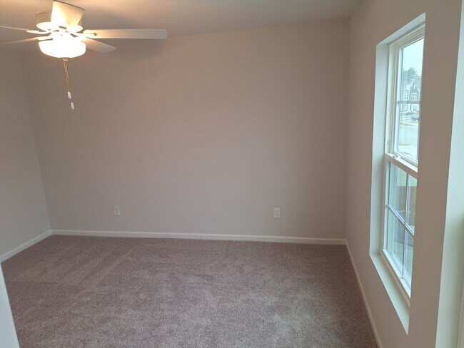 Building Photo - MOVE IN SPECIAL!!! Fabulous New Townhouse in Columbia SC!