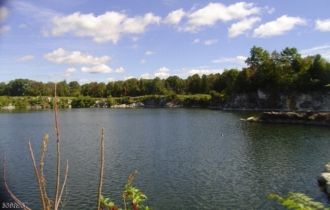 Building Photo - 26 Amherst Ct