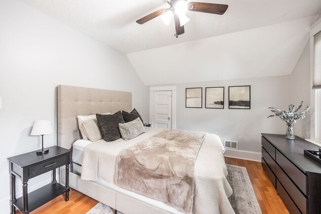 Building Photo - Quaint 2 Bedroom 1 Bath Home in Forest Hil...