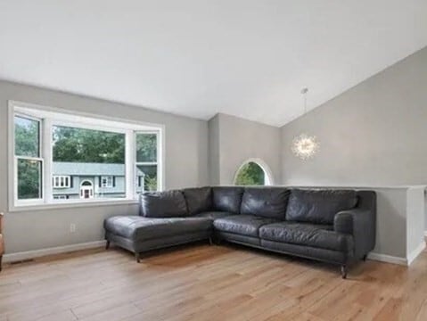 Building Photo - 5 Meadowsweet Rd