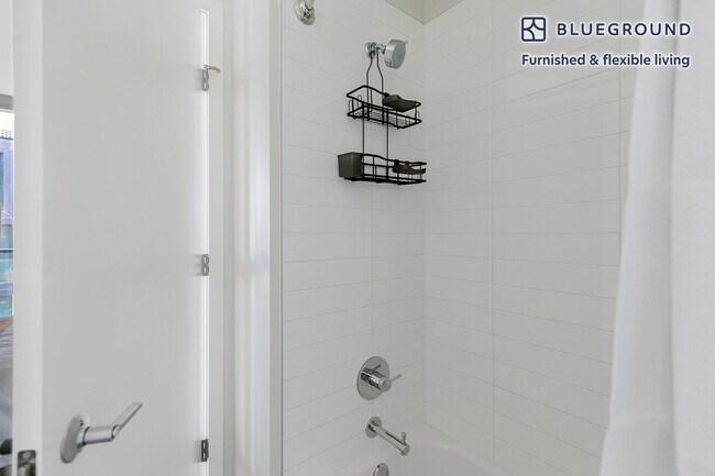 Building Photo - 730 W Couch Pl