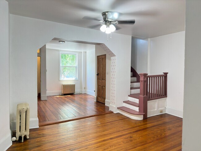 Building Photo - 1232 N Hancock St