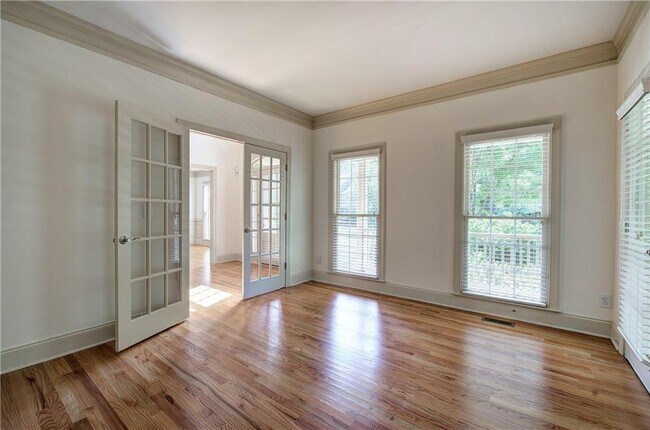 Building Photo - 2320 Starr Lake Dr NW