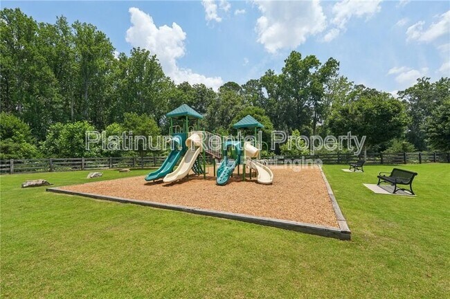 Building Photo - 705 Fieldcrest Park Ln
