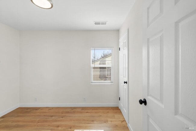 Building Photo - 8 Corte Dorado