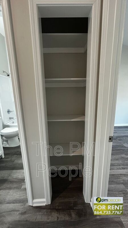 Building Photo - 10B Pointer Ln