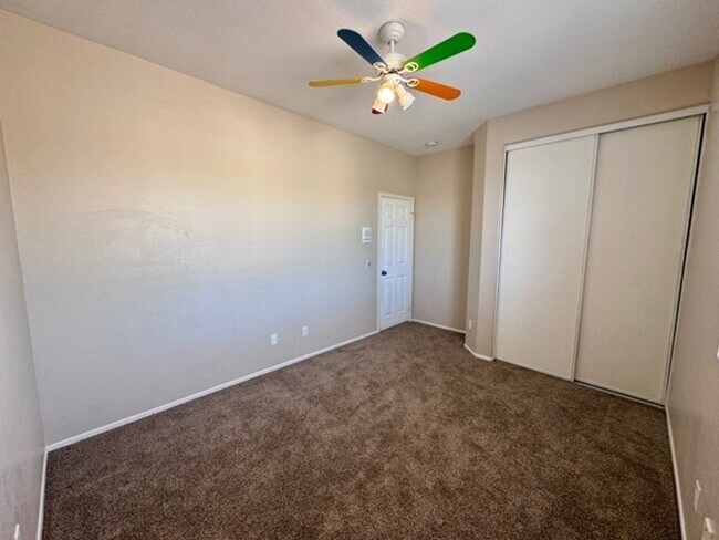 Building Photo - Beautiful 4 Bedroom + Office Home for Lease