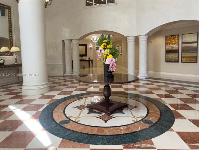 Building Photo - 20000 E Country Club Dr