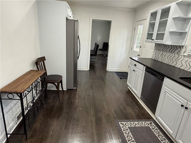 Building Photo - 1140 Goodwin Pl NE