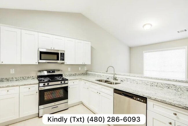 Building Photo - 6687 Hill Creek Cove